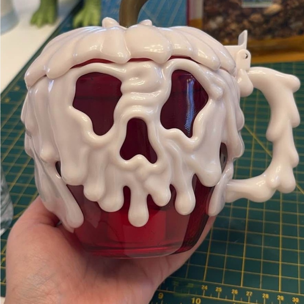 Snow White poison apple mug